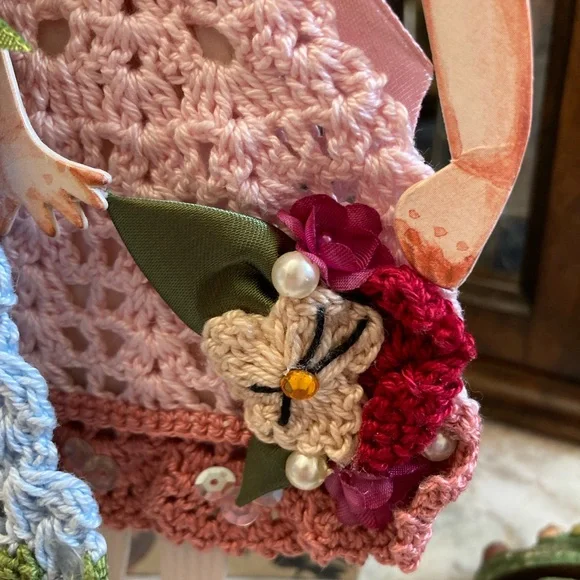 2 Paper Dolls Crochet Clothes Hats Stands Christmas Ornaments Wayne M. Kolenski - Picture 4 of 16